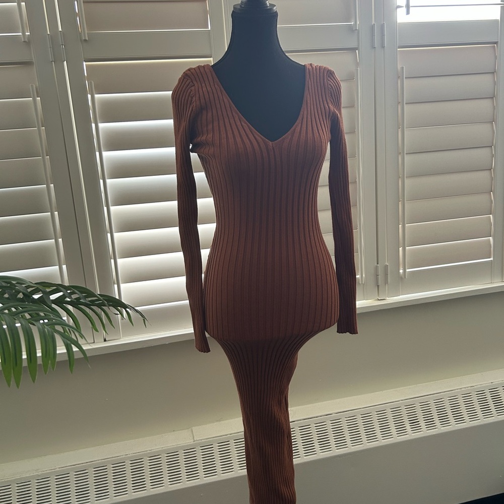 JLUXLABEL Brown Off-Shoulder Ribbed Dress - Picture 2 of 3